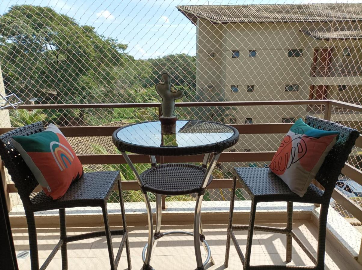 Aldeia Do Lago: Lakeside Apartment with Modern Kitchen and Pool Access Caldas Novas Exterior photo